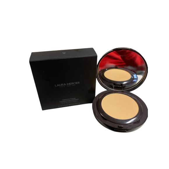 Laura Mercier Smooth Finish Foundation Powder SPF20 9.2 g/0.3 oz • Shade 2W1 06 - Picture 1 of 1
